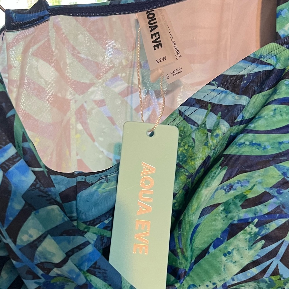 NWT 22W Aqua Eve Tankini. A perfect blue/green, supportive, & slimming tankini! - Picture 8 of 9